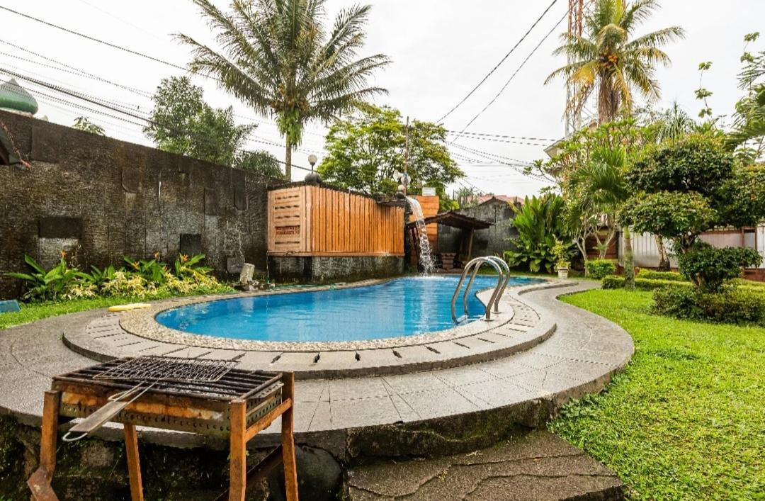 Villa Anjung Balak Cisarua Kültér fotó